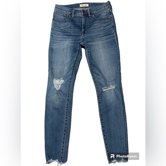 Madewell 9" Mid-Rise Skinny Jeans in Frankie Wash: Torn-Knee Edition - Picture 4 of 5